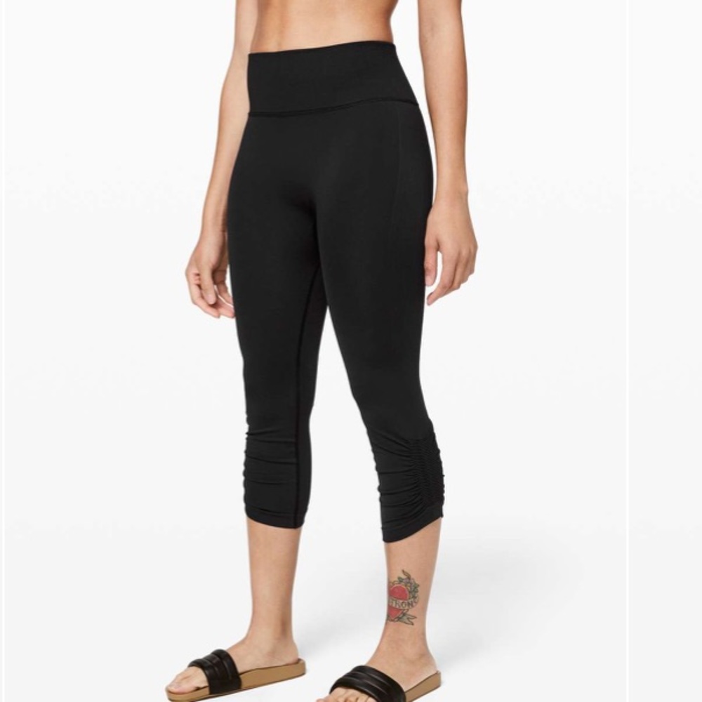 *Black* Lululemon Ebb to Street Crop Legging - 8